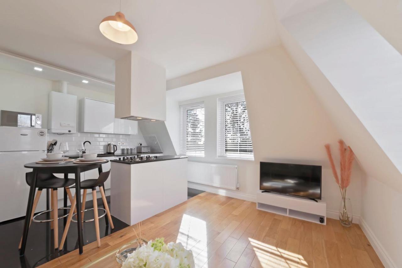 Spacious One Bed Loft Apartment Birchanger 외부 사진