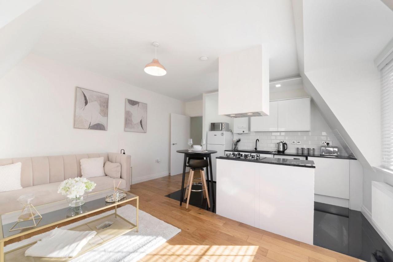 Spacious One Bed Loft Apartment Birchanger 외부 사진
